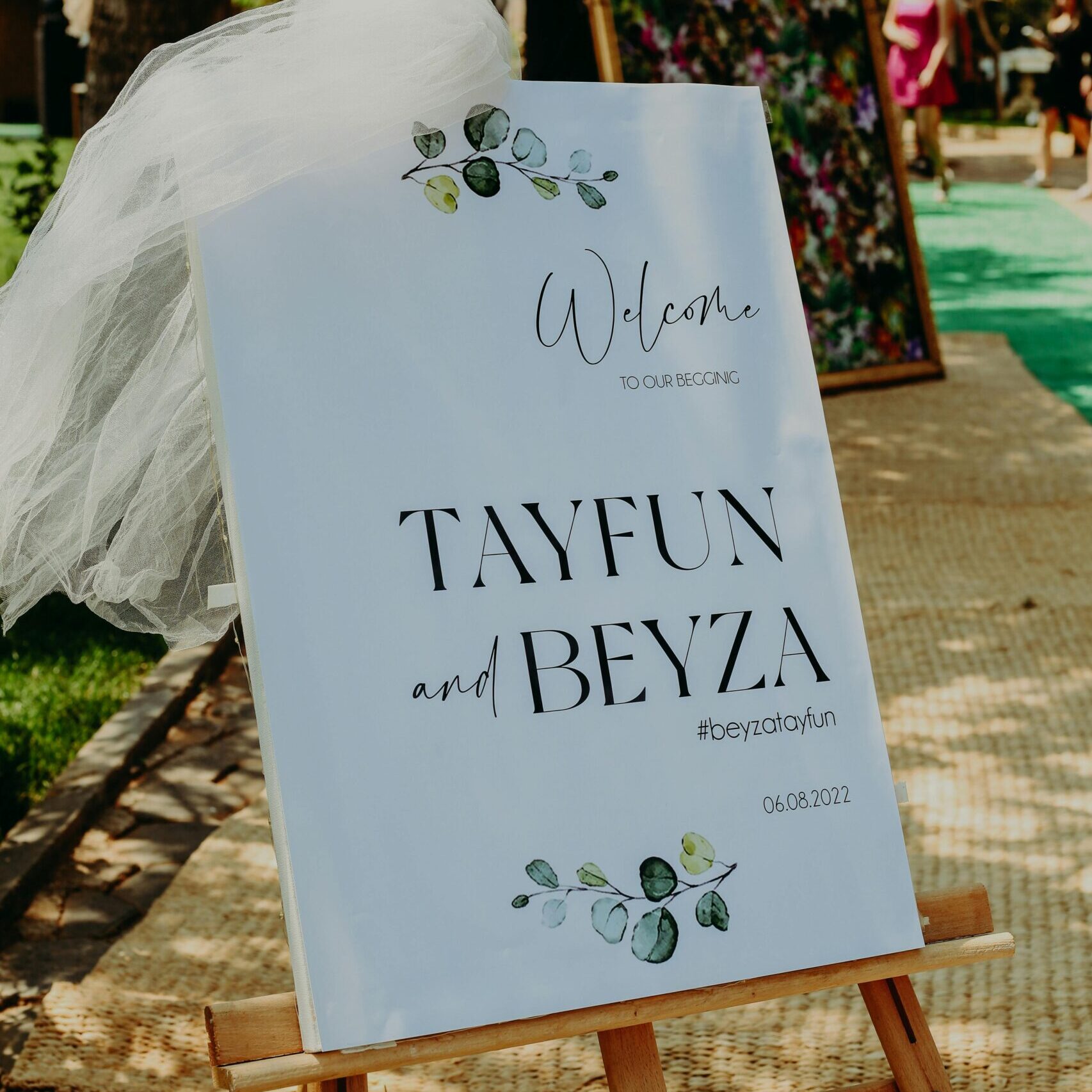 pexels-tahaasamett-13534757